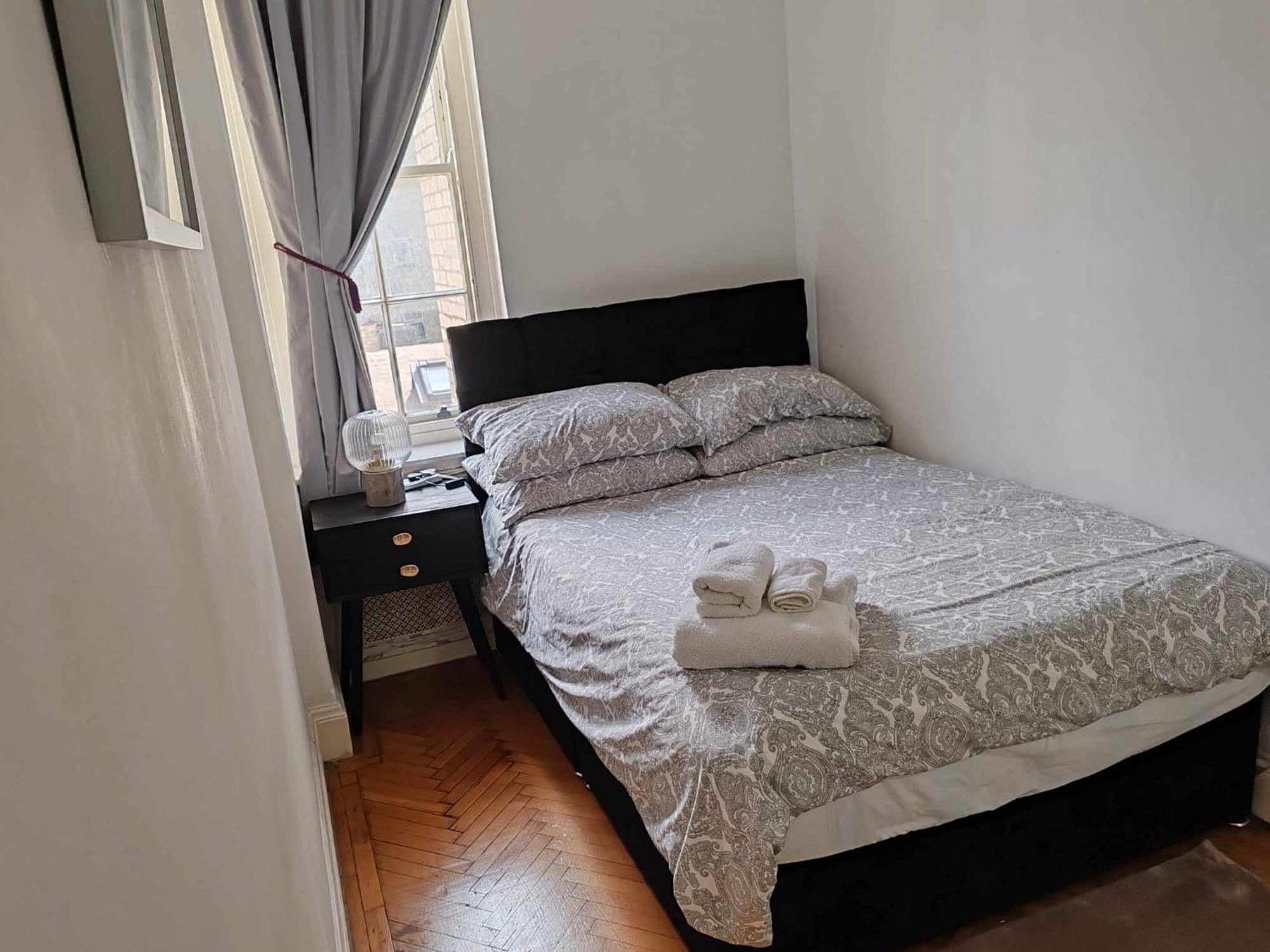 לונדון One Bedroom Apartment By Bayswater, Hyde Park מראה חיצוני תמונה